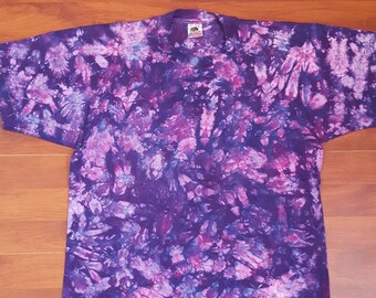 90's Purple Tie Dye Acid Wash Discharge T-Shirt - Fits Like Medium/Large - Made in USA - Vintage Fruit of the Loom - Vintage Tie Dye Shirt