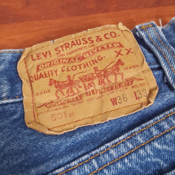 80's Levi's 501xx Jeans - Light Medium Wash - Fit Lik… - Gem