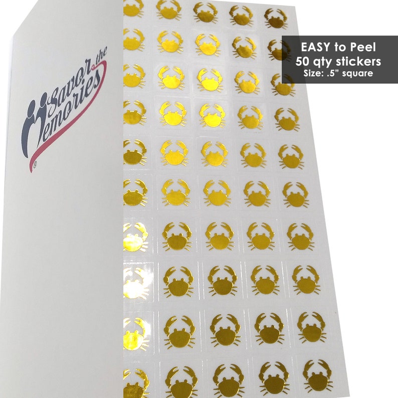 Op de afbeelding: Een vel met 50 gouden krab stickers. Elke sticker is 1,25 cm vierkant en heeft de tekst "EASY to Peel" en "50 qty stickers".