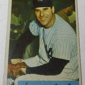 1954 Victor Raschi Baseball Bazooka #33 (#E14G)