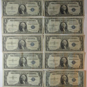 Ten 1935 One Dollar Blue Seal Silver Certificates (#E37g)