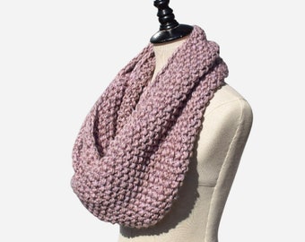 Oversized Scarf, 12 Colors, Winter Scarf Women, Knitted Scarf, Chunky Knit Infinity Scarf, Loop Scarf, Present for Wife, Best Friend Gift