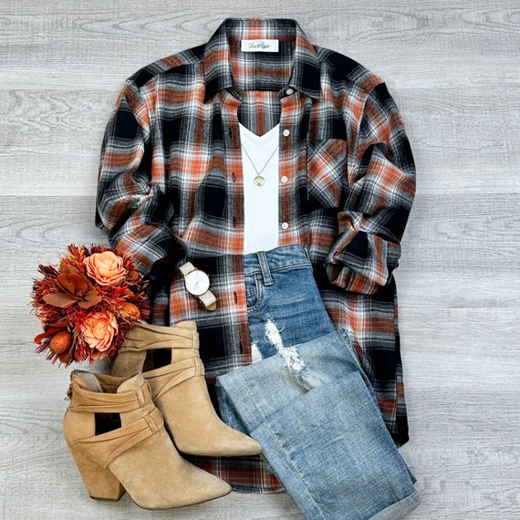 Oversized Long Sleeve Button up Plaid Fall Flannel Western Southwestern Women's S/M-L//XL Oversized Long Sleeve Button up Plaid Fall Flannel Western Southwestern Women's S/M-L//XL