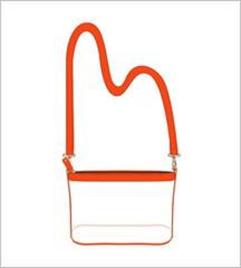 Puede incluir: Un bolso cruzado rectangular transparente con una correa y ribetes naranjas. La correa tiene un dise&ntilde;o curvo &uacute;nico. El bolso cuenta con cierre de cremallera y herrajes plateados. El bolso est&aacute; dise&ntilde;ado para llevarse al hombro.