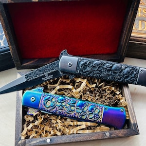 Skull Design Pocket Knife with Engraved Gift Box