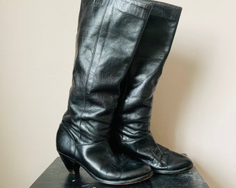 Vintage Frye boots, black leather, boho, rock n roll, tough tomboy