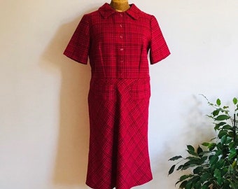 Vintage red dress, 1950s / 1960s, plaid, wool, short sleeve