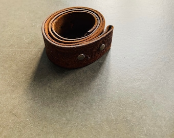 Vintage leather belt, tooled Western, Southwest,boho