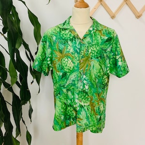 Vintage mens shirt, Hawaiian, green, tropical print, resort