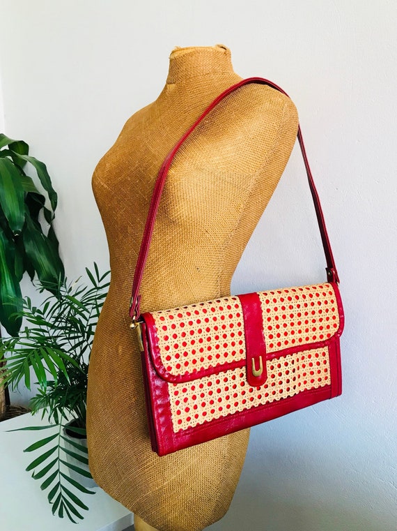 Vintage red purse, woven rattan, vegan leather, sh