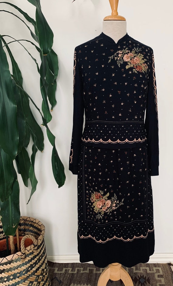 Ladies vintage dress, black floral print