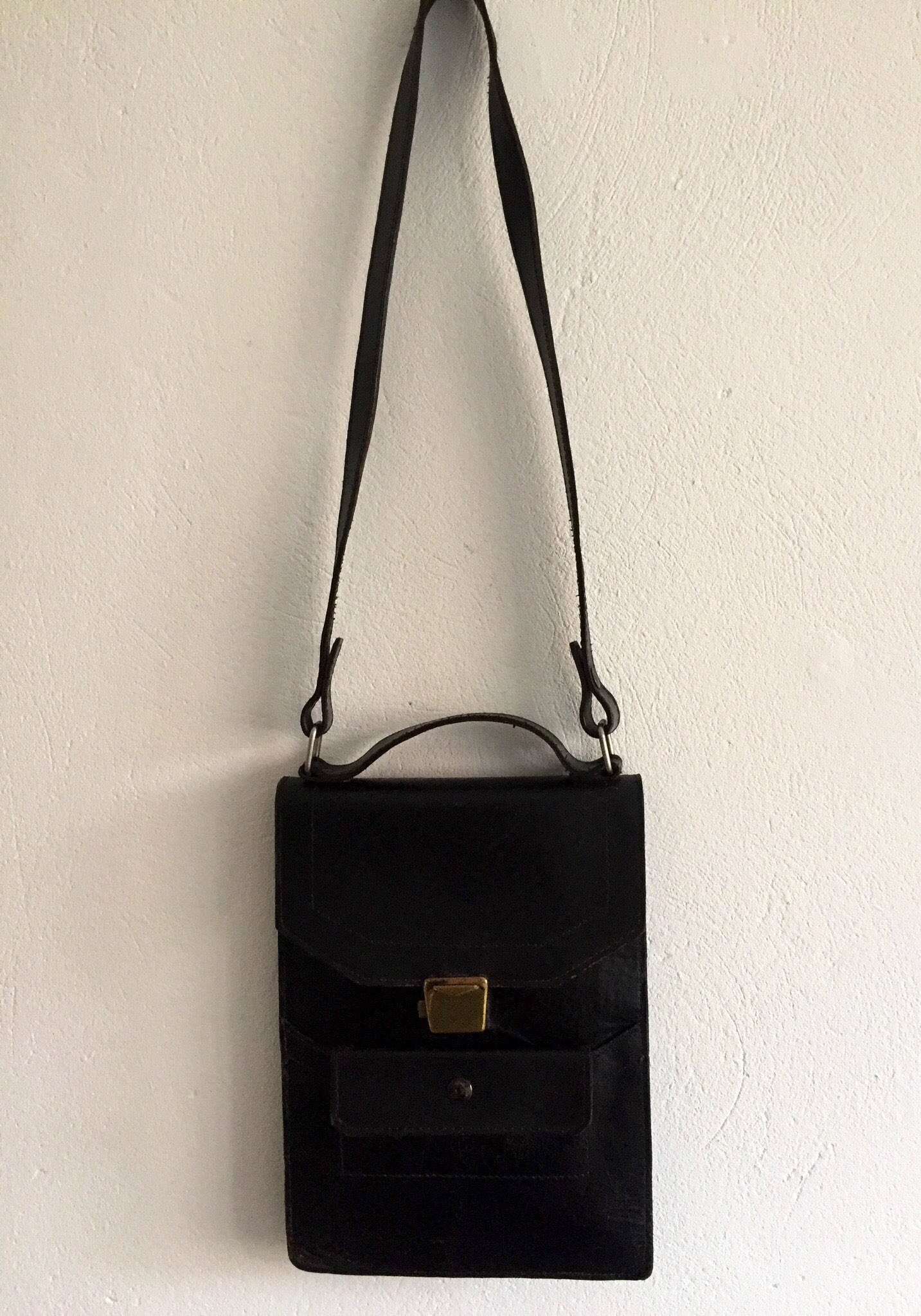 Vintage Black Leather Bag, Rustic Character, Travel Vintage Black Leather Bag, Rustic Character, Travel