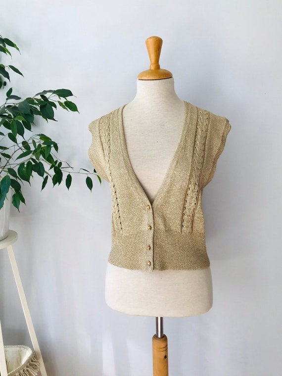 Vintage sweater vest / sleeveless vest, gold metal