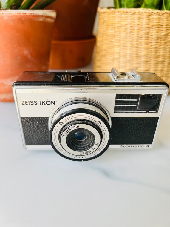 Appareil Photo Vintage Zeiss Ikon Ikomatic A Avec Flash Et étui - Occasion, état Satisfaisant