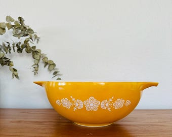 Vintage Pyrex bowl, Butterfly, yellow white, round, kitchen
