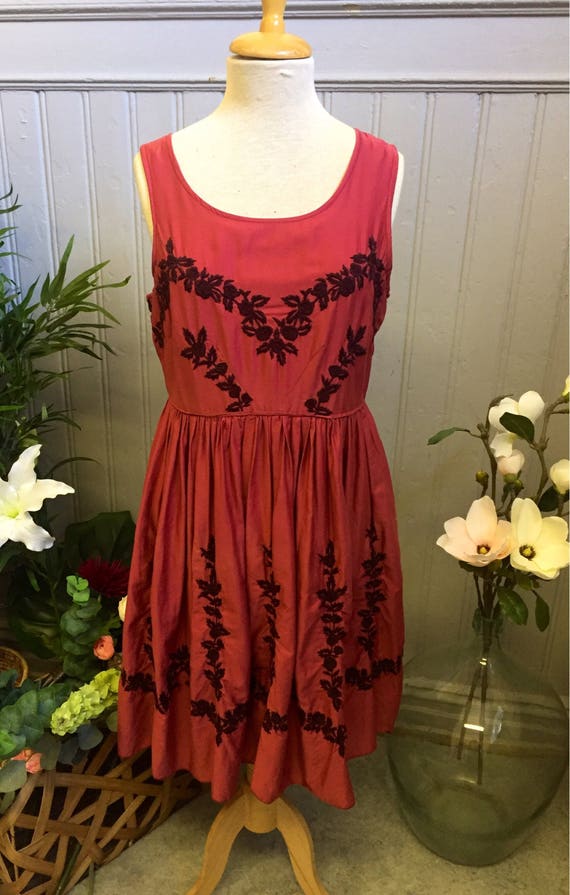 Vintage embroidered dress, sleeveless, romantic - image 1