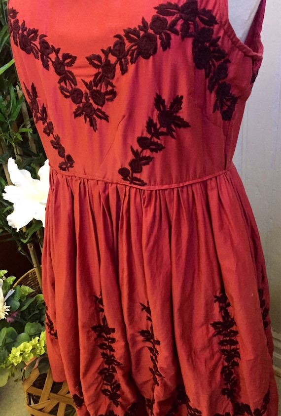 Vintage embroidered dress, sleeveless, romantic - image 3