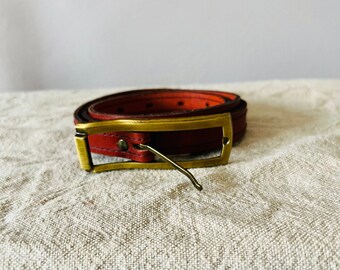 Vintage Leather Belt, Boho Chic Skinny Accessory | Brass Buckle, Reddish Brown | 24-32 Inches