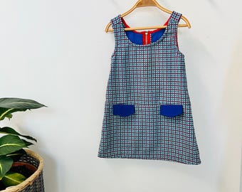 1960s Girls Dress, Retro Floral Graphic Sleeveless Shift | Lined Fleece | Age 4, 13" Armpit, 24" Length