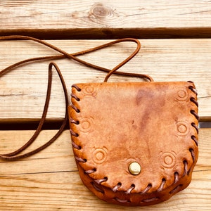 Vintage brown leather purse, shoulder bag, hand bag, 1970s boho chic, boho, street style