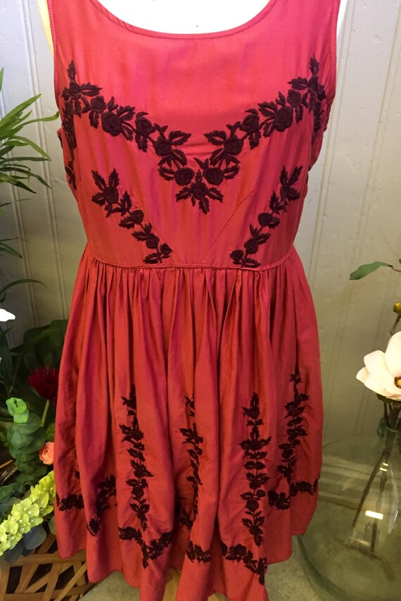 Vintage embroidered dress, sleeveless, romantic - image 2