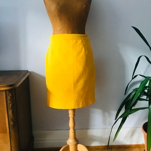 Vintage pencil skirt, yellow, 1950s 1960s