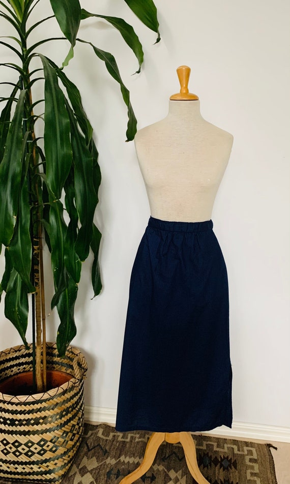 Ladies vintage skirt, dark blue, midi length