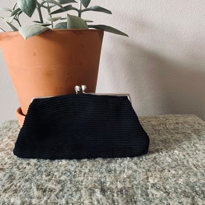 Vintage coin purse / change pouch / toiletry bag in ribbed fabric