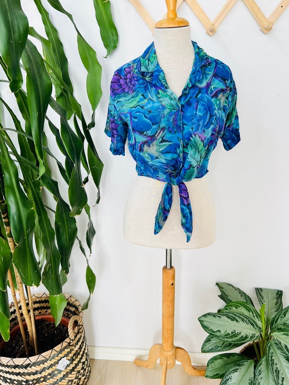 Vintage floral blouse, tie, cropped, Dorothy Perki