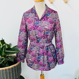 Ladies vintage blouse / top, belted, paisley, purple