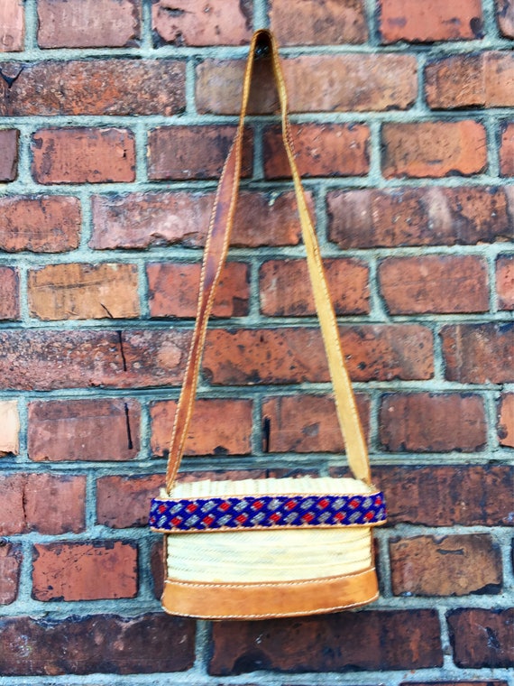 Vintage basket bag/purse/shoulder bag, beaded, bo… - image 2