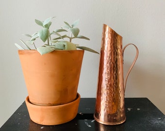 Vintage hammered copper vase / pitcher, midcentury modern