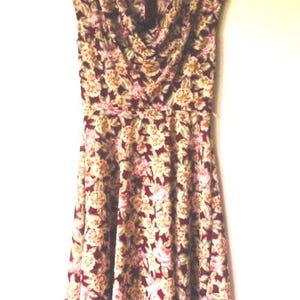 Ladies vintage dress, floral print, sleeveless, knee length, belted, California