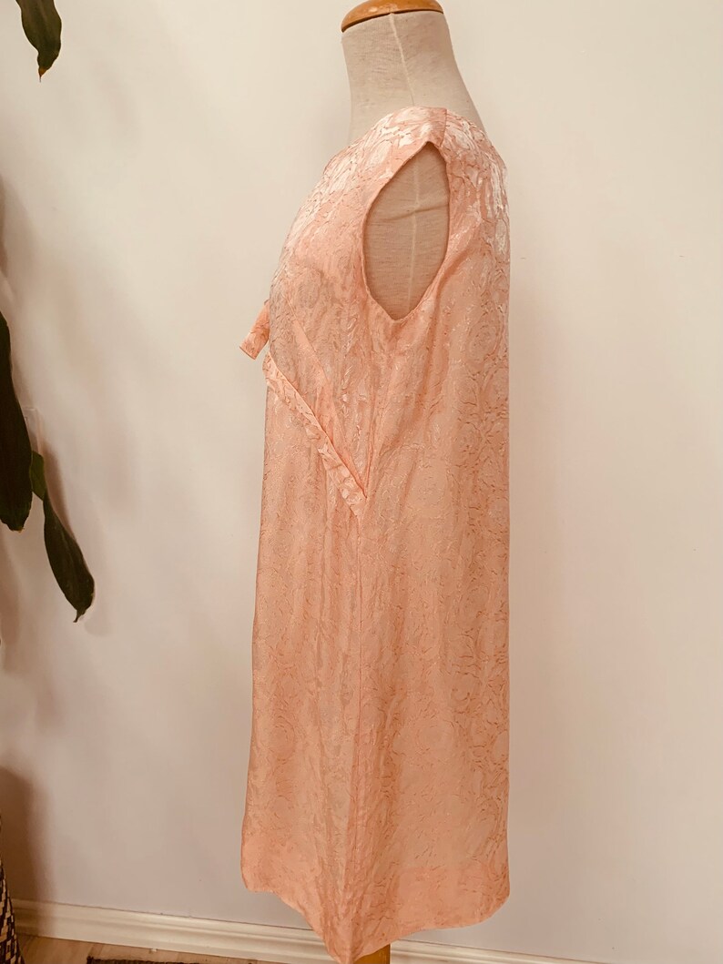 sheath flowers summer Womens vintage sleeveless dress peach 1960s flowers retro romantic