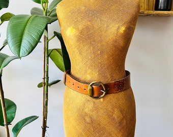 ceinture en cuir vintage, large, repoussé, boho chic, hippie, laiton