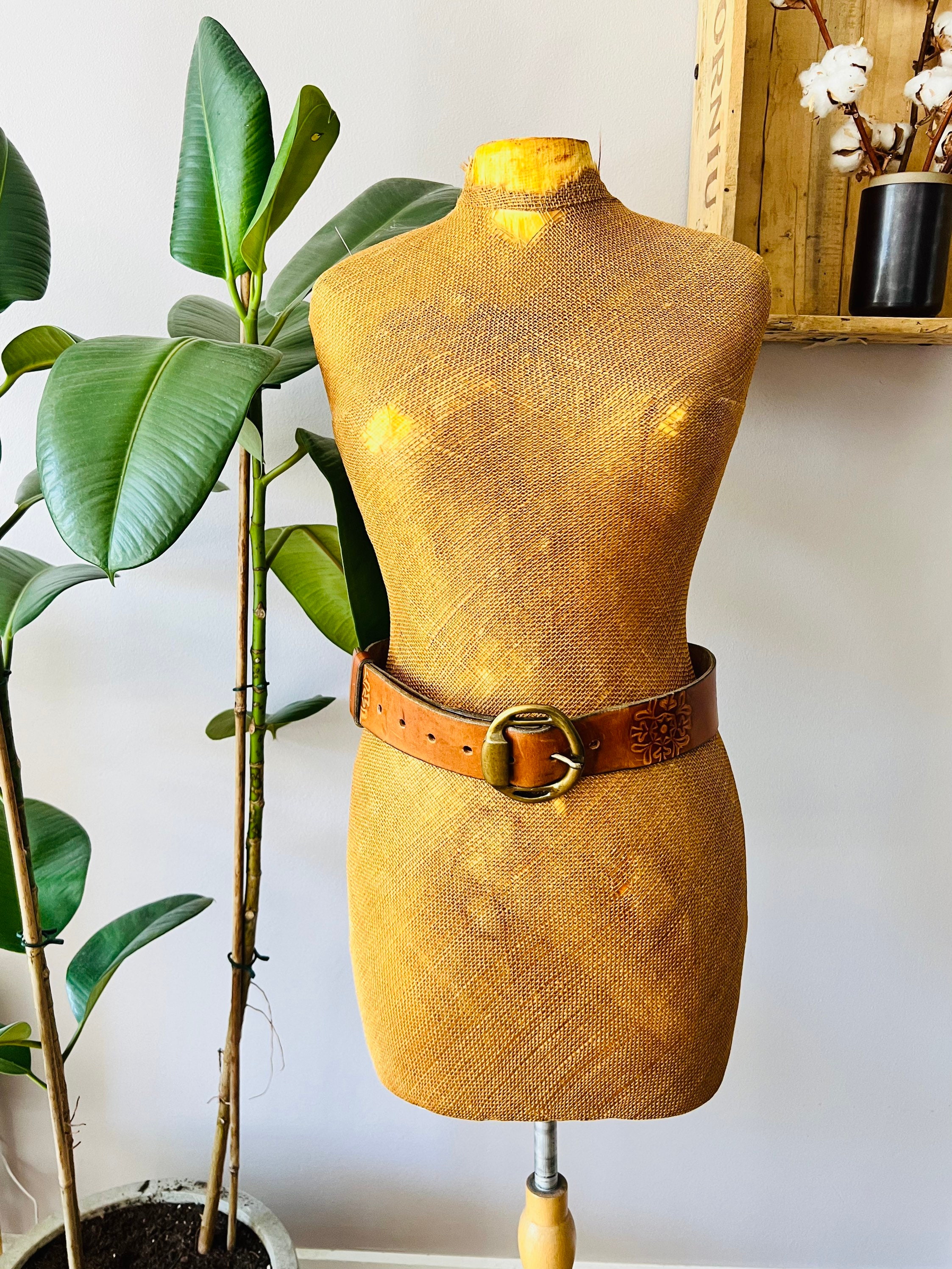 Vintage Wide Tooled Leather Scalloped Belt Oversized Buckle Boho Western Waist Vintage Tooled Leather Belt - Etsy main image 3