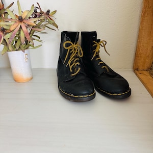 Vintage Doc Martens, ankle boots, black, lace up