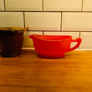 Vintage Pyrex pitcher / gravy boat, red