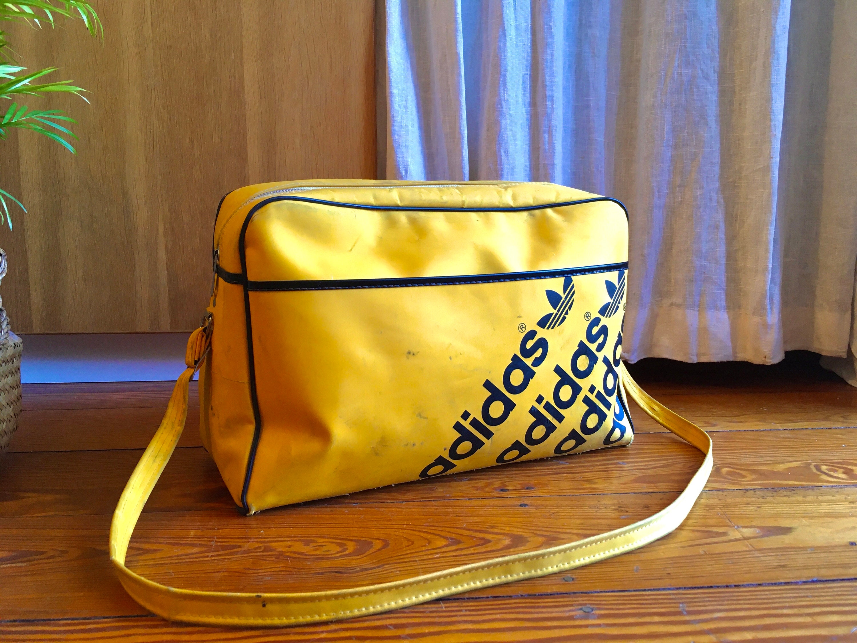 SALE!!Vintage 70’s Adidas shoulder bag yellow travel bag gym authentic  original Deadstock sport bag Made in Yugoslavia