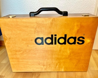 ONLY for COLLECTORS!!!Very rare Vintage Adidas 90’s Presentation Case seller Bag deadstock made in Germany. Photoshooting advertising