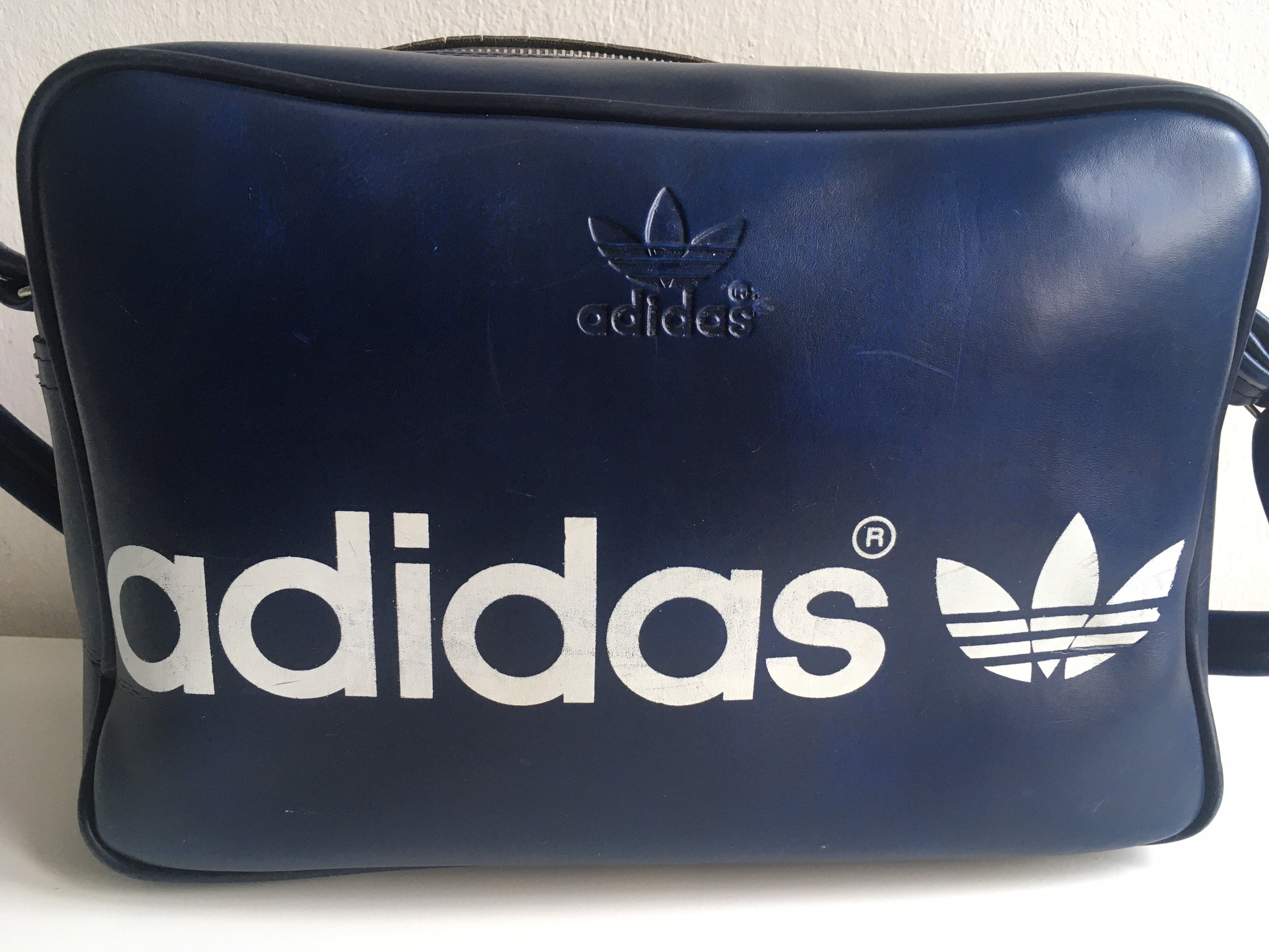 adidas shoulder