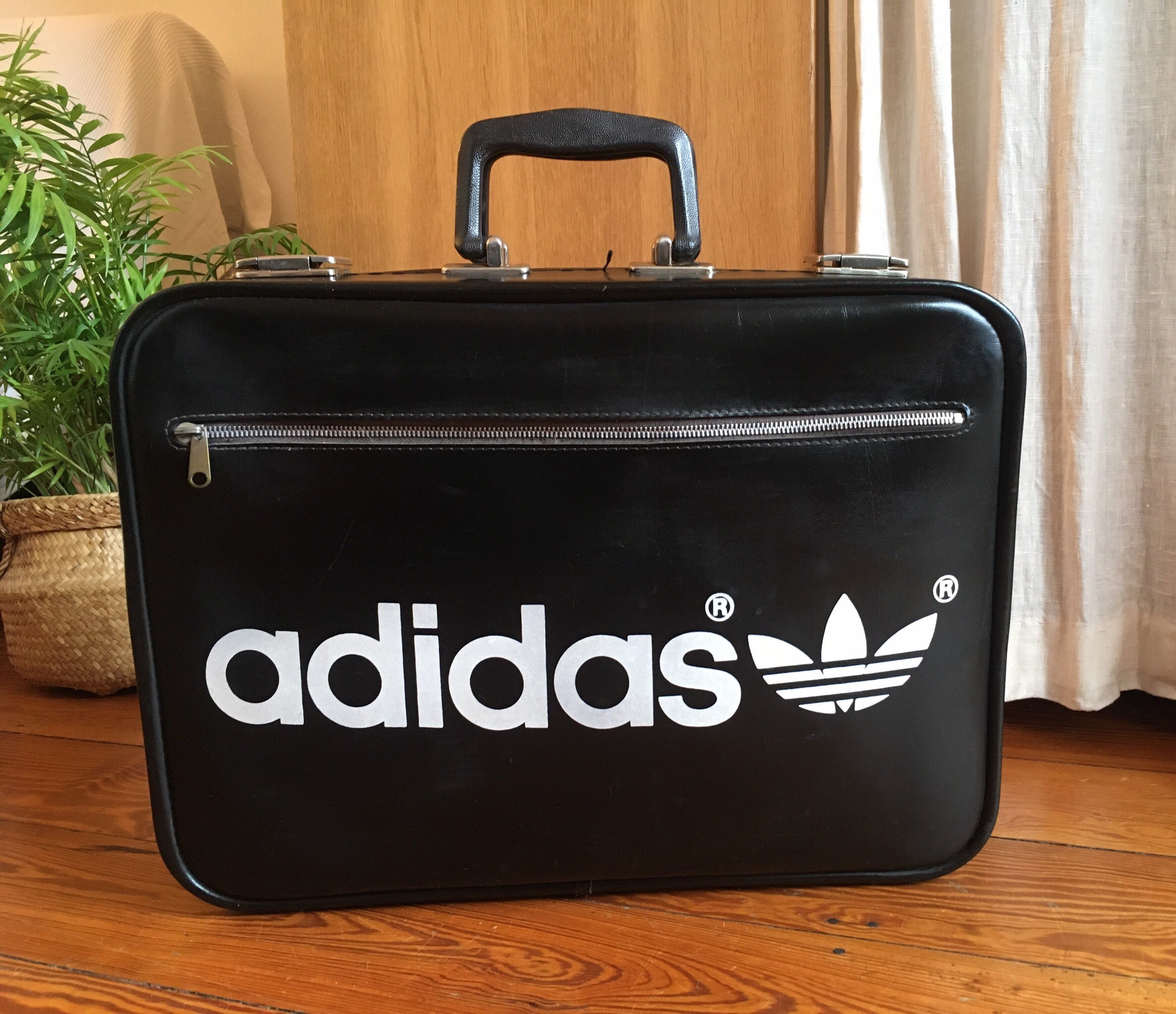 Amazing Vintage Adidas 70's Briefcase Very Rare Black Amazing Vintage Adidas 70's Briefcase Very Rare Black