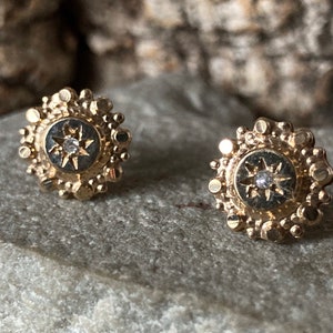 Pretty 9ct Gold Victorian Inspired Diamond Stud Earrings      SKU5086
