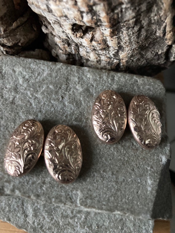 A Pair Of Wonderful Classic English Gold Cufflinks