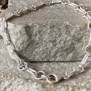 A Pretty Modern Link Silver Bracelet        SKU7054