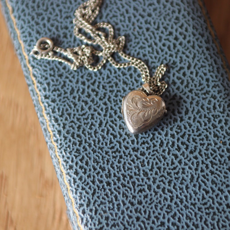 A Pretty Silver Heart Shaped Locket SKU