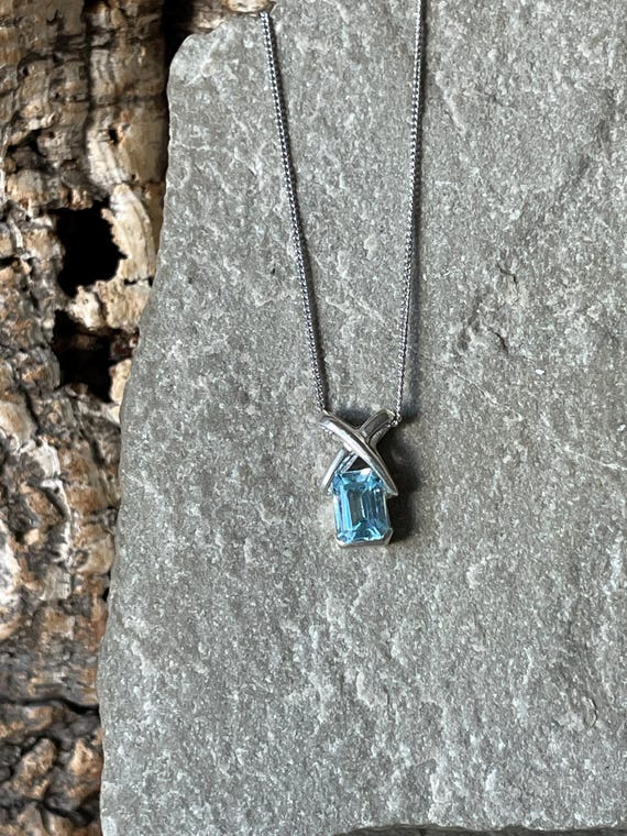 A Modern Rectangular Blue Topaz Silver Pendant An… - image 9