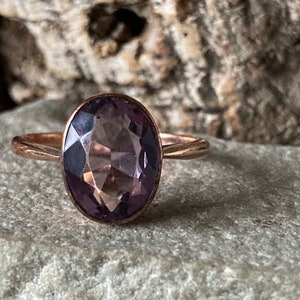 A Classic Victorian/Edwardian Gold Amethyst Ring   SKU6043