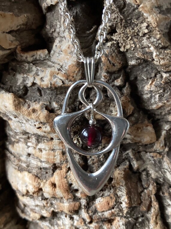 A Stylish Preloved Silver And Garnet Pendant And … - image 8
