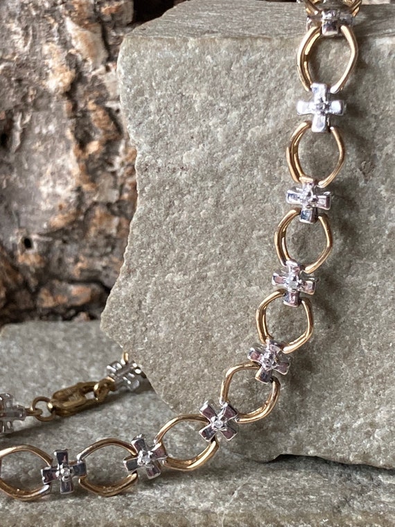A Pretty 9ct Gold And Diamond Bracelet   SKU4892 - image 1